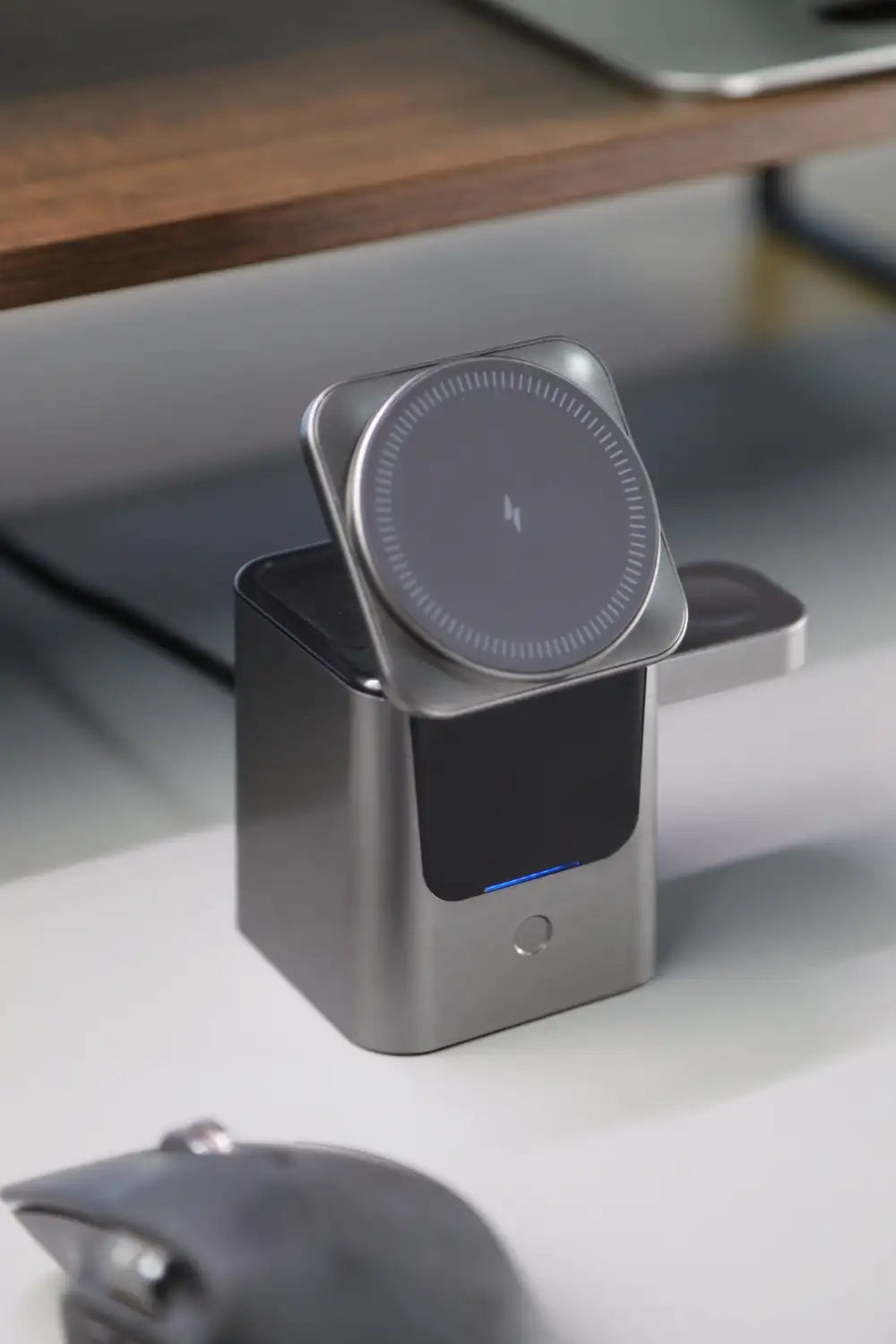 3-в-1 Безжична зарядна станция