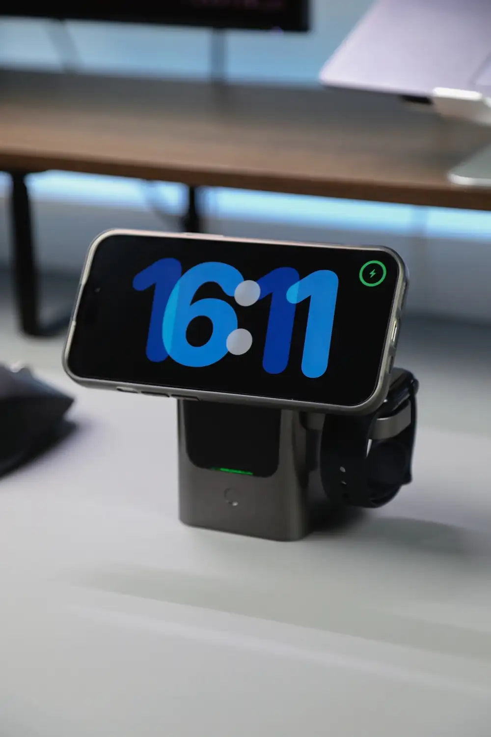 3-в-1 Безжична зарядна станция